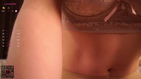 Snapshot of new_boobs chatting on December 16, 2024, 5:11 pm Maria 3 online show from December 16, 2024, 5:11 pm