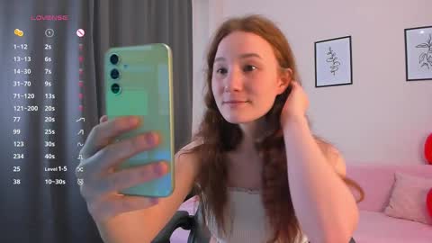 Snapshot of new_boobs chatting on March 6, 2025, 5:14 am Maria 3 online show from March 6, 2025, 5:14 am