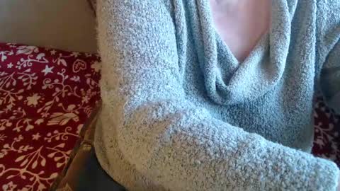 Snapshot of new_milf chatting on January 18, 2025, 9:13 am Lilly online show from January 18, 2025, 9:13 am