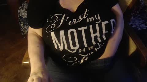 Snapshot of new_milf chatting on January 30, 2025, 3:19 pm Lilly online show from January 30, 2025, 3:19 pm