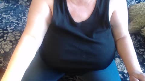 Snapshot of new_milf chatting on February 21, 2025, 10:50 am Lilly online show from February 21, 2025, 10:50 am