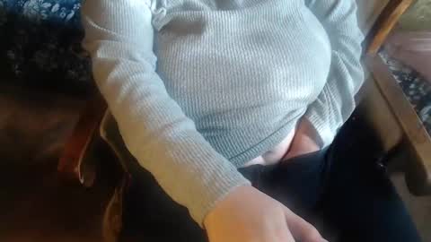 Snapshot of new_milf chatting on March 11, 2025, 6:43 am Lilly online show from March 11, 2025, 6:43 am