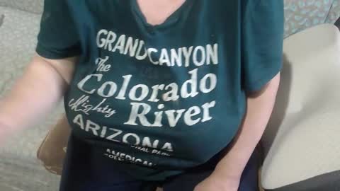 Snapshot of new_milf chatting on September 19, 2025, 4:14 am Lilly online show from September 19, 2025, 4:14 am