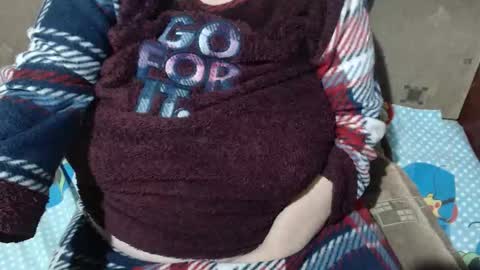 Snapshot of new_milf chatting on October 4, 2025, 4:21 am Lilly online show from October 4, 2025, 4:21 am