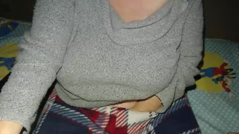 Snapshot of new_milf chatting on October 6, 2025, 2:42 am Lilly online show from October 6, 2025, 2:42 am