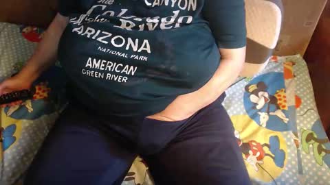 Snapshot of new_milf chatting on October 8, 2025, 7:39 am Lilly online show from October 8, 2025, 7:39 am