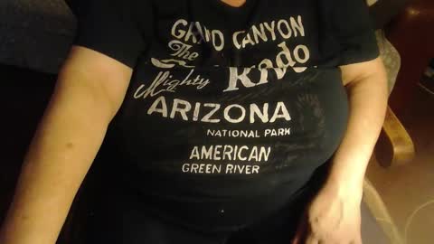 Snapshot of new_milf chatting on October 11, 2025, 3:06 am Lilly online show from October 11, 2025, 3:06 am