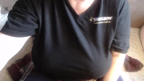 Snapshot of new_milf chatting on November 5, 2025, 10:26 am Lilly online show from November 5, 2025, 10:26 am