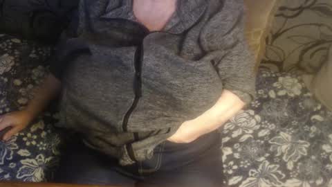 Snapshot of new_milf chatting on November 27, 2025, 12:07 pm Lilly online show from November 27, 2025, 12:07 pm