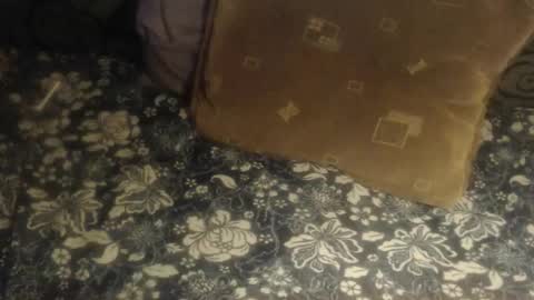 Snapshot of new_milf chatting on November 28, 2025, 4:37 am Lilly online show from November 28, 2025, 4:37 am