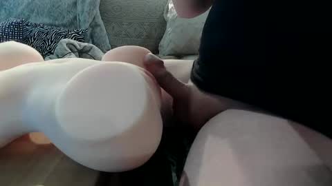 Snapshot of newaroundhere26 chatting on February 14, 2025, 12:30 am Newaroundhere26 online show from February 14, 2025, 12:30 am