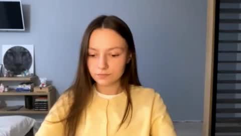 Snapshot of next_fantasy_bb chatting on November 25, 2025, 2:06 pm Agne online show from November 25, 2025, 2:06 pm