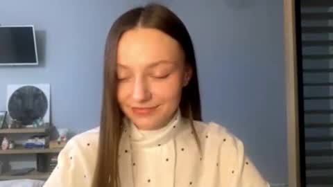 Snapshot of next_fantasy_bb chatting on December 4, 2025, 2:59 pm Agne online show from December 4, 2025, 2:59 pm