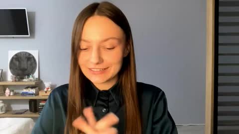 Snapshot of next_fantasy_bb chatting on December 14, 2025, 2:11 pm Agne online show from December 14, 2025, 2:11 pm