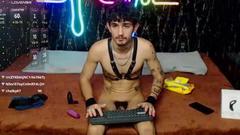 Snapshot of nextboywell1 chatting on December 13, 2025, 7:53 pm Yeison online show from December 13, 2025, 7:53 pm