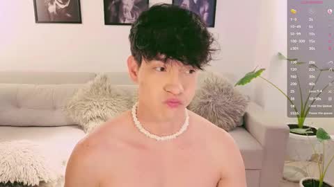 Snapshot of neythan__blaze chatting on October 15, 2025, 12:33 am   online show from October 15, 2025, 12:33 am