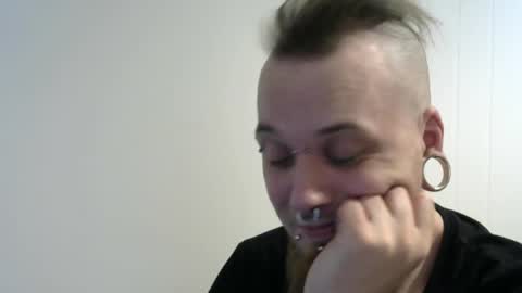 Snapshot of nezvers chatting on February 13, 2025, 6:38 pm YouPick online show from February 13, 2025, 6:38 pm