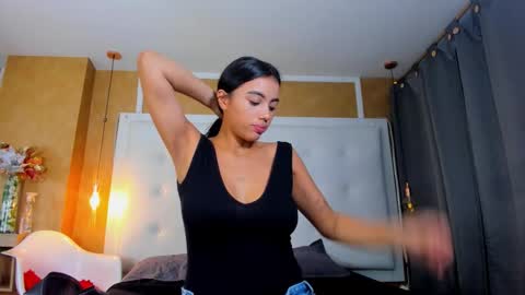 Snapshot of nia_princess52 chatting on December 3, 2025, 9:46 pm online show from December 3, 2025, 9:46 pm