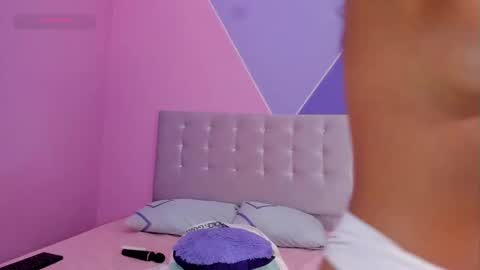 N I A online show from February 15, 2025, 10:21 pm