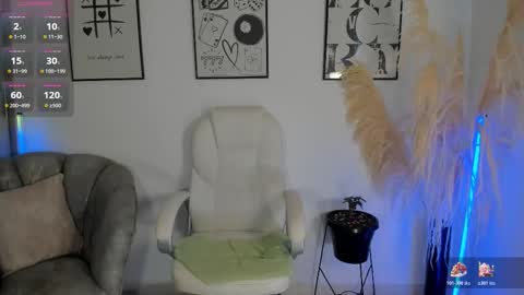 Nia online show from December 1, 2025, 1:38 pm