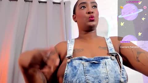 Snapshot of niafire chatting on October 3, 2025, 6:32 am Nia online show from October 3, 2025, 6:32 am