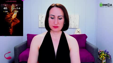 niasmithh online show from March 5, 2025, 1:39 pm