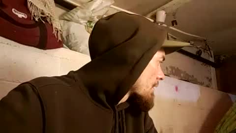 Snapshot of nicckatnighht chatting on February 4, 2025, 9:38 am Nick online show from February 4, 2025, 9:38 am