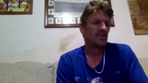 Snapshot of niceozziecockxxx chatting on November 11, 2025, 12:21 am Sexiishaine online show from November 11, 2025, 12:21 am