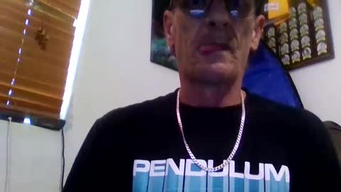 Snapshot of niceozziecockxxx chatting on December 20, 2025, 2:18 am Sexiishaine online show from December 20, 2025, 2:18 am