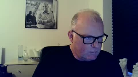 Snapshot of nicexxdane chatting on January 1, 2025, 2:42 pm nicexxdane online show from January 1, 2025, 2:42 pm