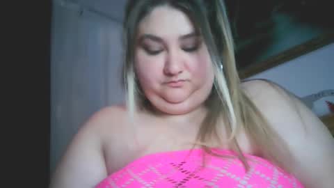 Snapshot of nicholle chatting on February 8, 2025, 10:08 pm Nicholle online show from February 8, 2025, 10:08 pm