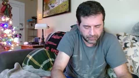 Snapshot of nichous77 chatting on December 20, 2024, 12:52 am Nick online show from December 20, 2024, 12:52 am