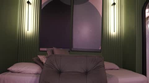 Snapshot of nick_vans chatting on October 27, 2025, 1:37 pm Jhohan online show from October 27, 2025, 1:37 pm