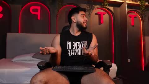 Snapshot of nick_vans chatting on November 4, 2025, 8:02 am Jhohan online show from November 4, 2025, 8:02 am