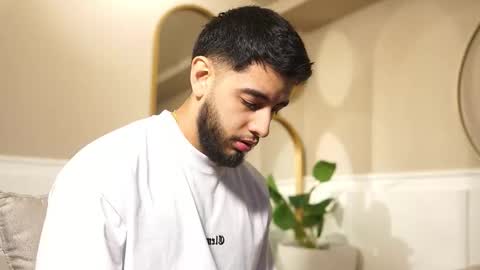 Snapshot of nick_vans chatting on November 18, 2025, 12:20 pm Jhohan online show from November 18, 2025, 12:20 pm