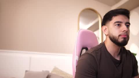 Snapshot of nick_vans chatting on November 22, 2025, 12:26 pm Jhohan online show from November 22, 2025, 12:26 pm