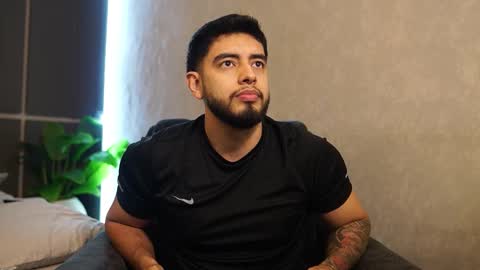 Snapshot of nick_vans chatting on November 26, 2025, 12:28 pm Jhohan online show from November 26, 2025, 12:28 pm