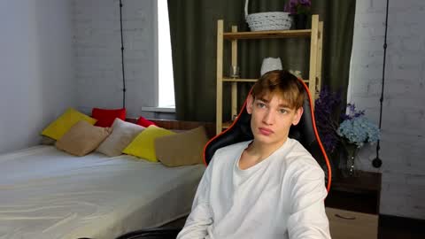 Nick online show from December 4, 2024, 5:05 am