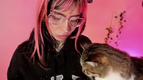 Snapshot of nicki_1 chatting on February 1, 2025, 4:14 am   Help me reach 100 thumbs up online show from February 1, 2025, 4:14 am