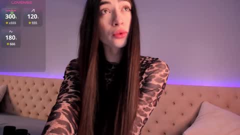 Snapshot of nickierainer chatting on January 30, 2025, 7:39 am Nickie online show from January 30, 2025, 7:39 am
