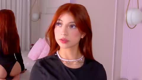 Snapshot of nicky_belmonth chatting on October 30, 2025, 8:09 pm nicky_belmonth online show from October 30, 2025, 8:09 pm