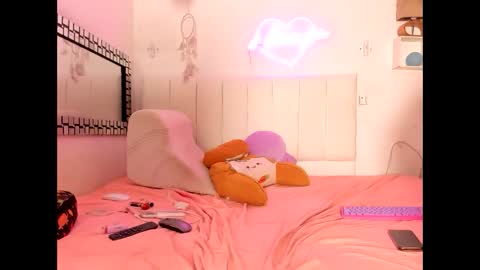 nicky_teem online show from November 23, 2025, 9:53 am