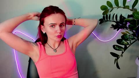 Snapshot of nicky_weekends chatting on December 16, 2024, 2:05 pm Nicky Weekends online show from December 16, 2024, 2:05 pm