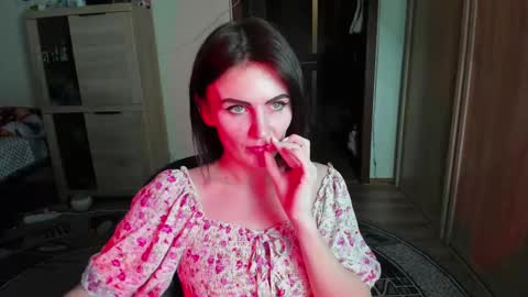 Snapshot of nicky_weekends chatting on March 8, 2025, 1:06 am Nicky Weekends online show from March 8, 2025, 1:06 am