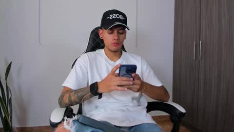 Snapshot of nickyblazze_ chatting on September 8, 2025, 4:17 pm Nicky online show from September 8, 2025, 4:17 pm