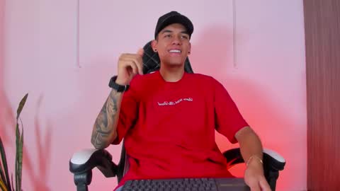 Snapshot of nickyblazze_ chatting on October 14, 2025, 1:12 pm Nicky online show from October 14, 2025, 1:12 pm