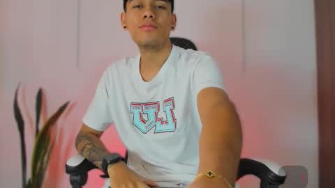 Nicky  online show from October 22, 2025, 12:49 pm