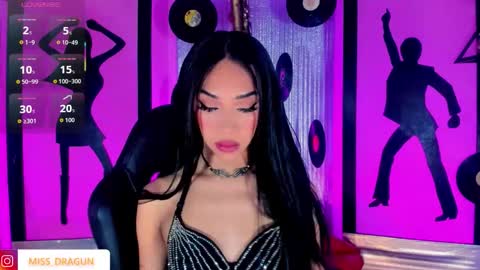 Snapshot of nickynoa chatting on September 30, 2025, 11:32 pm Nicky online show from September 30, 2025, 11:32 pm