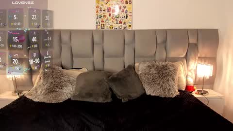 Snapshot of nickytouse chatting on March 8, 2025, 12:22 am Nicky online show from March 8, 2025, 12:22 am