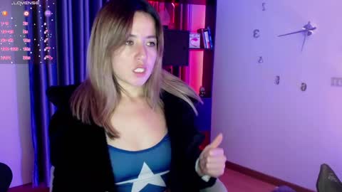 Snapshot of nickywindsor chatting on February 20, 2025, 11:10 pm Nicky online show from February 20, 2025, 11:10 pm